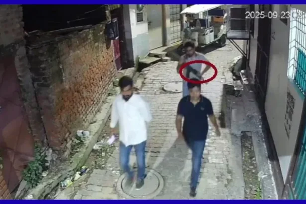Policemen with AK-47 Roaming Streets of Lucknow in Civil Dress: Came from Kannauj
